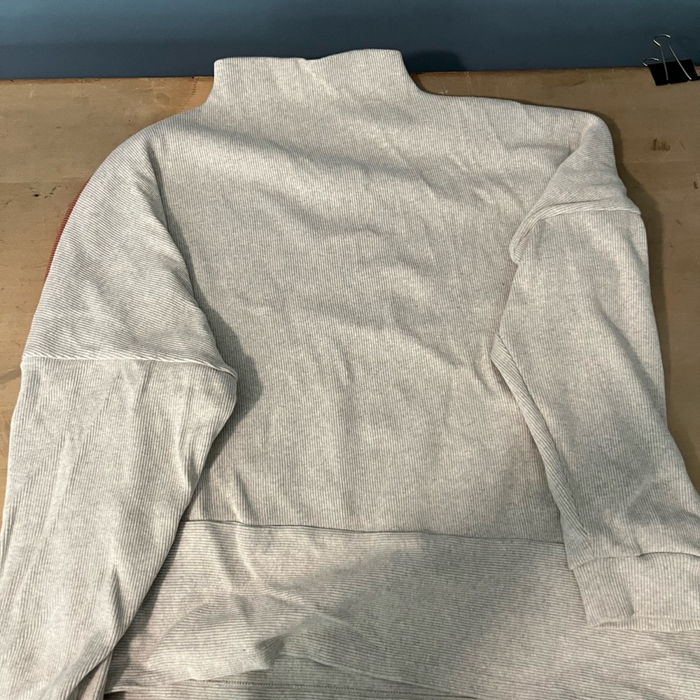 Men's Gray Sweater